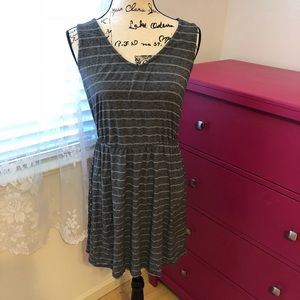 V neck dress size medium